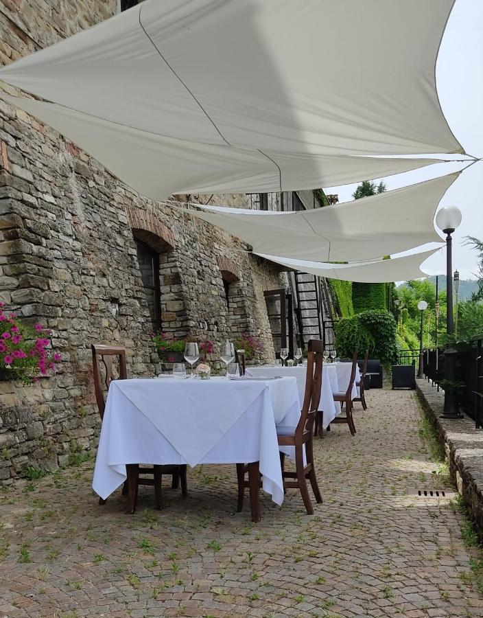 Il Castello Di Bubbio Hotell Eksteriør bilde