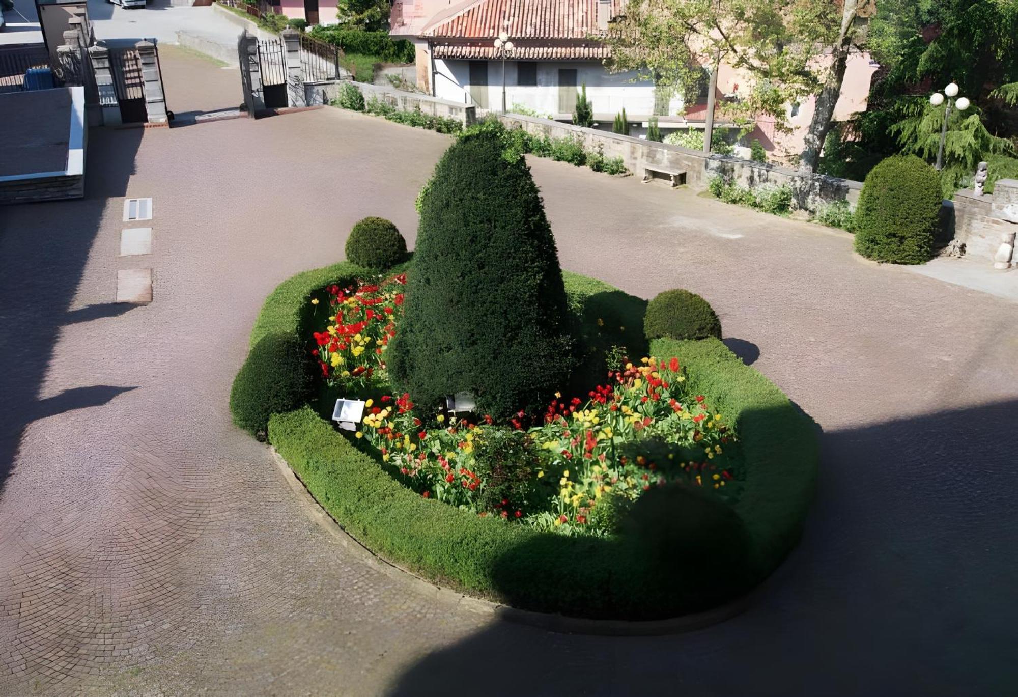 Il Castello Di Bubbio Hotell Eksteriør bilde