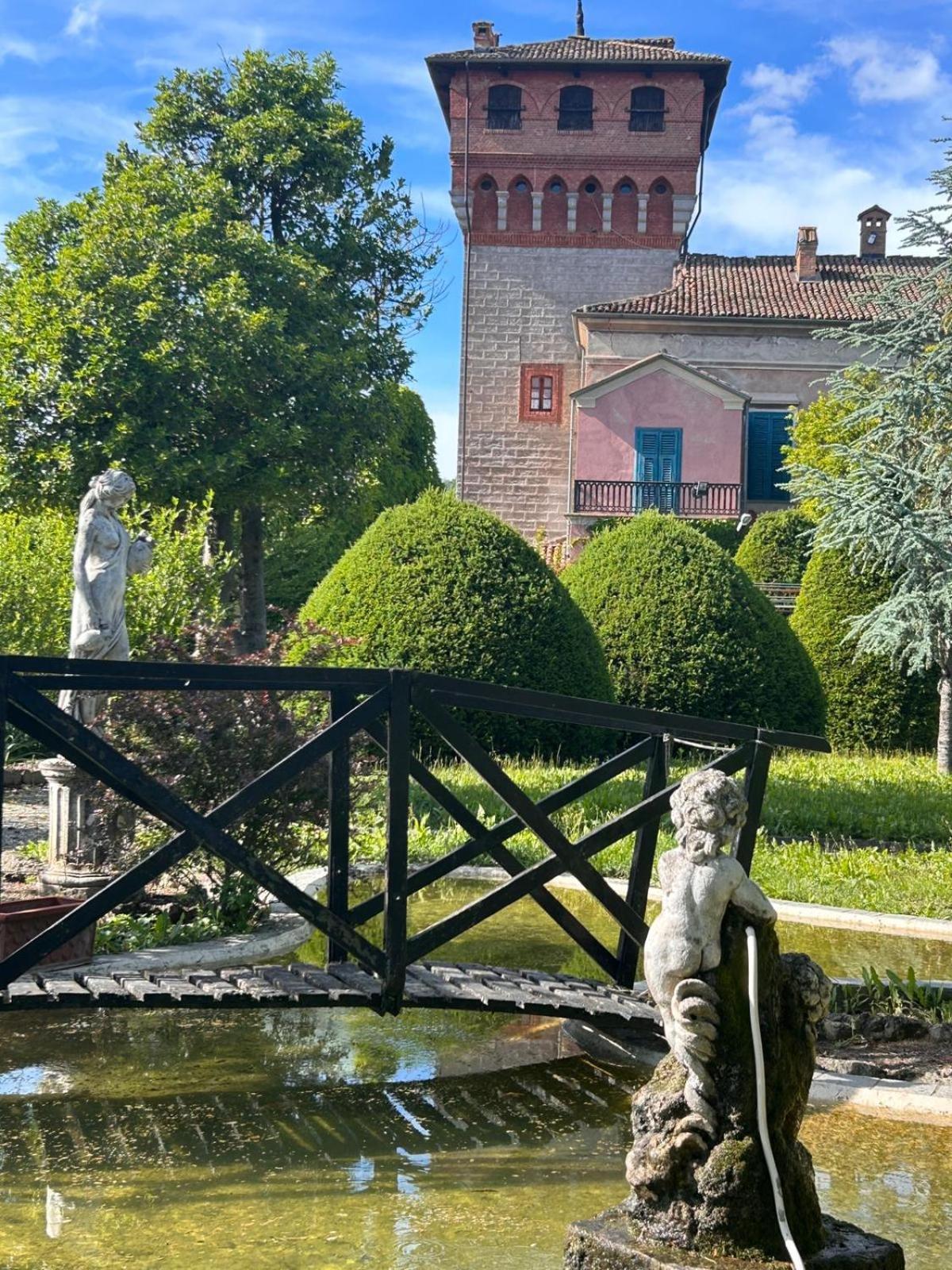 Il Castello Di Bubbio Hotell Eksteriør bilde